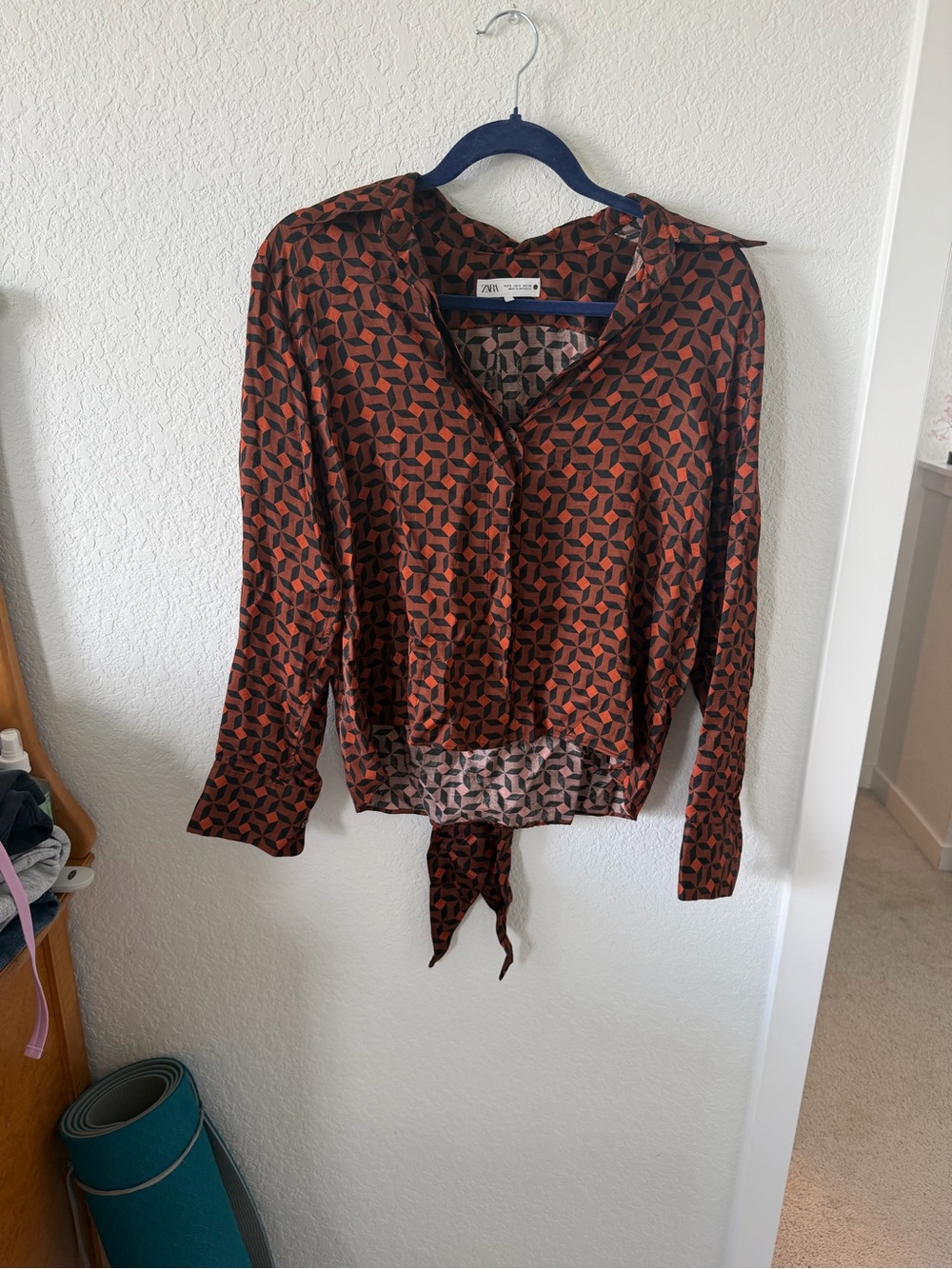 Zara Rust and Black Geometric Tie-Front Blouse